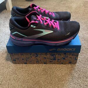 Woman’s Brooks Ghost 15